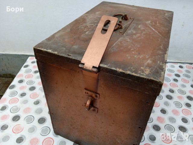 Стар дървен куфар/сандък, снимка 3 - Куфари с инструменти - 39490198