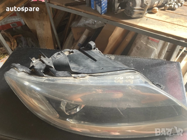 Десен фар ксенон за Audi Q7. Кю7. Преди фейслифт.  06-09. Не завиващ. 4L0941004A. Обурудван. , снимка 2 - Части - 51908597