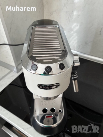 Кафемашина DeLonghi EC685.W DEDICA, снимка 3 - Кафемашини - 52533494
