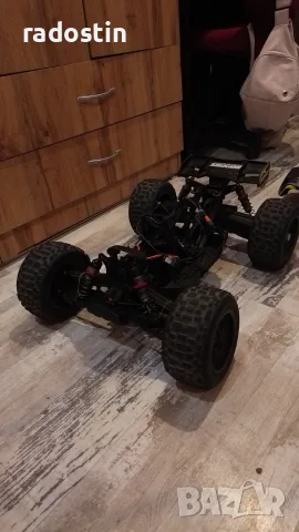 RC Колилчка 1:8 , снимка 2 - Електрически играчки - 55781814