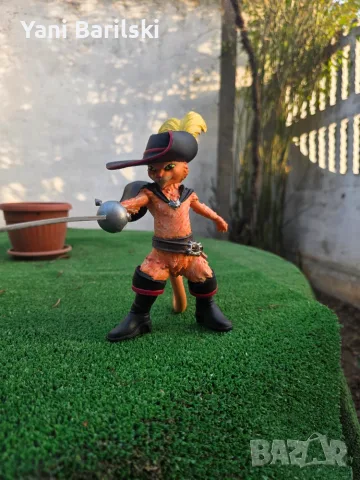 Puss in boots  3D Figure 24cm