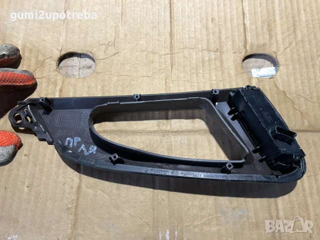 Панел Дръжка Предна Лява Врата 7P5837247A Porsche Cayenne 3.0D 92A/EG22/2012, снимка 2 - Аксесоари и консумативи - 50818821