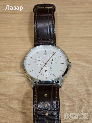 Tommy Hilfiger, Часовник с кожена каишка