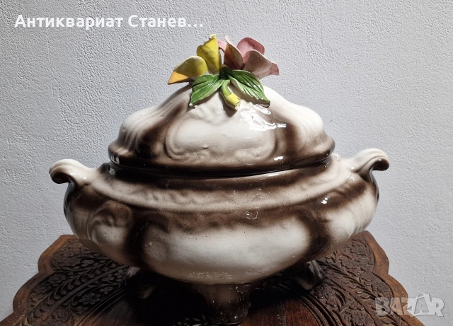 Прекрасен супник с 3д цветя в стил Басано Италия , снимка 14 - Съдове за готвене - 52869440