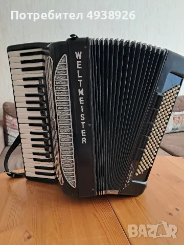 Продавам акордеон Veltmeister Supita 