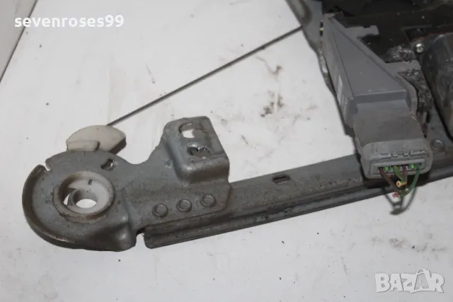 Мотор стъкло задно ляво Пежо 307 св комби 2002 1.6i Peugeot 307SW, снимка 2 - Части - 48247095