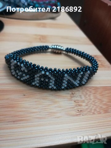Гривна от чешки мъниста , снимка 2 - Гривни - 40053758