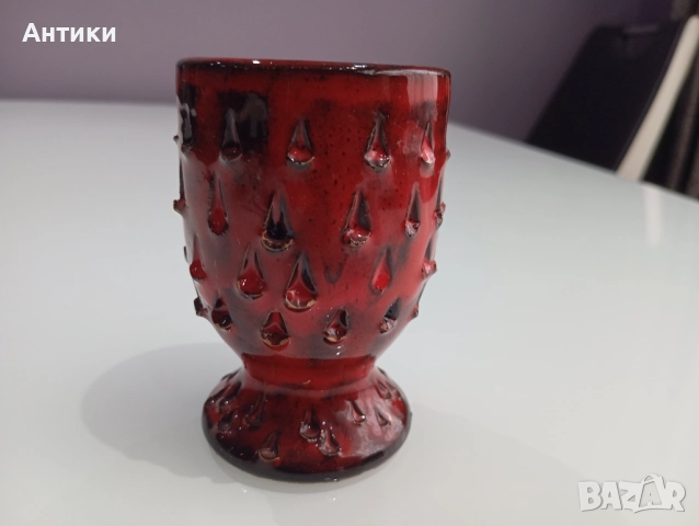 Стара маркирана ваза 