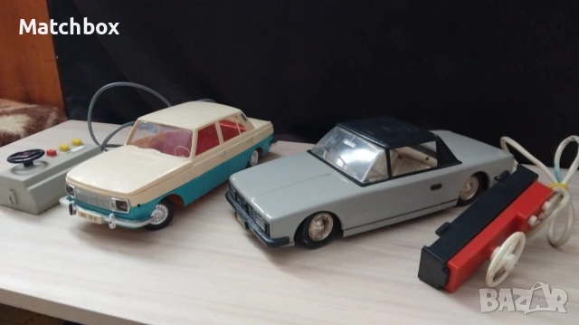 Стари играчки WARTBURG 353 DDR GDR PIKO ANKER 1/15 Lada 