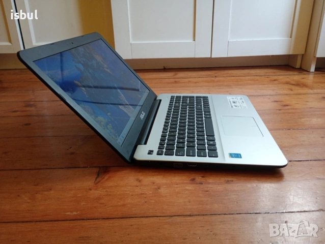 Лаптоп Asus /отличен / 15.6 LED дисплей / батерия 3ч/ чисто ново SSD, снимка 2 - Лаптопи за дома - 53152163
