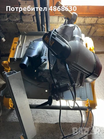 Настолен циркуляр Dewalt, снимка 6 - Циркуляри - 56404811
