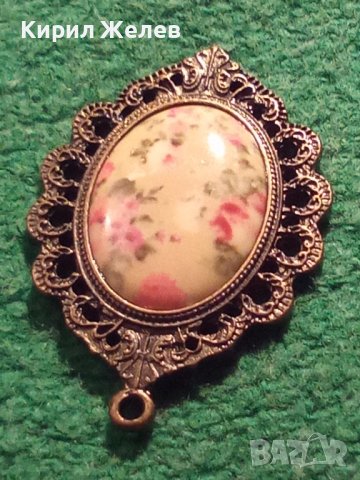 СТАР ОРНАМЕНТИРАН БРОНЗОВ БЕЛ ЕПОК СТИЛ ФЛОРАЛЕН МЕДАЛЬОН АРТ ПЕНДАНТ с ЕМАЙЛ-ЛАК УКРАСА 56781, снимка 2 - Антикварни и старинни предмети - 35596769