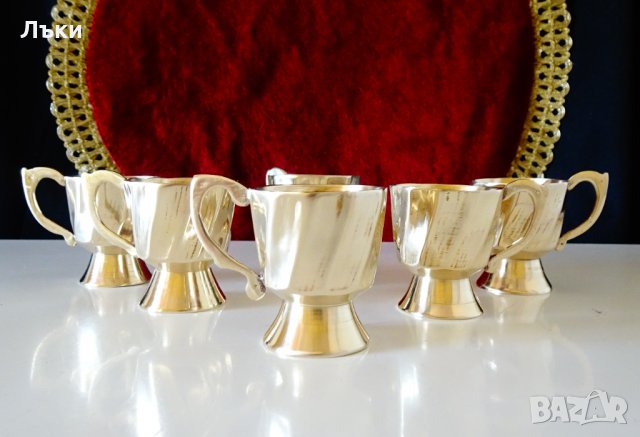 Чаши за ракия,шот,бронз,релеф. , снимка 1 - Антикварни и старинни предмети - 35950971