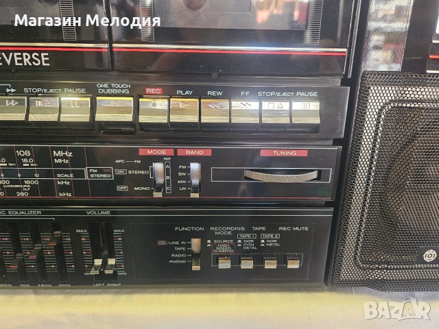 Винтидж бумбокс радиокасетофон Hitachi TRK-W550E – Ретро класика от 80-те , снимка 12 - Радиокасетофони, транзистори - 53619304