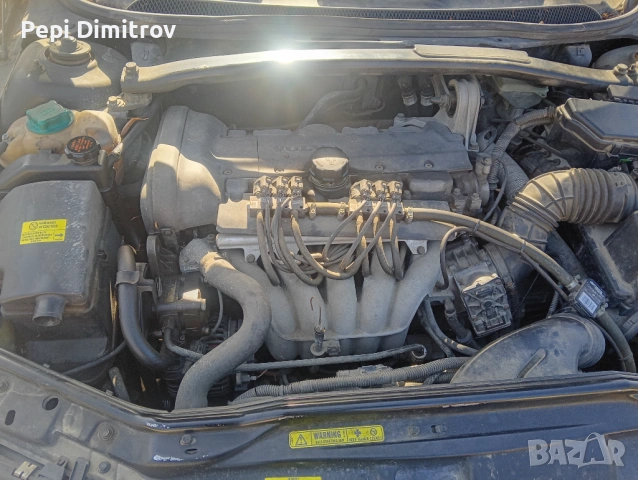 Volvo s 60 Волво с 60 на части 2.4 бензин , снимка 13 - Автомобили и джипове - 53776114