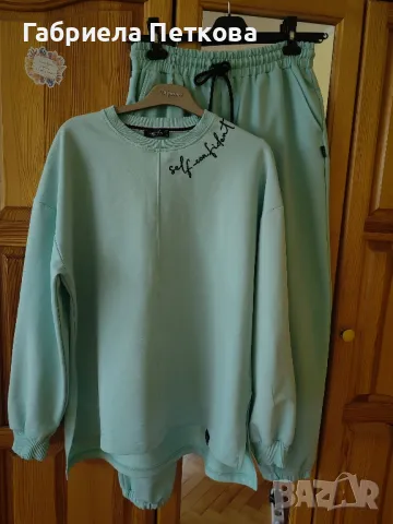 Спортен екип, снимка 2 - Спортни дрехи, екипи - 50046842