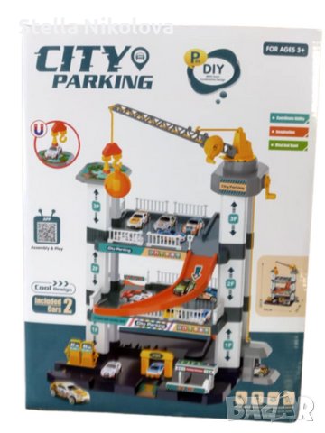 Игрален комплект Триетажен паркинг с кран, снимка 1 - Коли, камиони, мотори, писти - 42590608