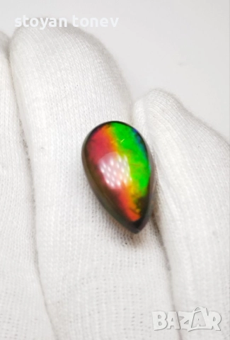 Голям черен опал с патерн Медна пита и впечатляващи отблясъци 9.22кт.! Нов!