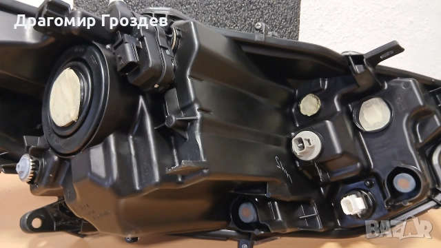 Оригинален ляв фар за TOYOTA Yaris IV / Тойота Ярис (след 2020г), снимка 12 - Части - 53502810