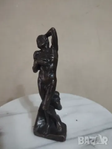 Бронзова статуетка