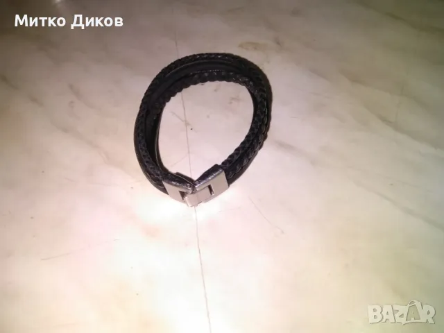 Гривна метал и естествена кожа нова маркова на Fossil, снимка 2 - Гривни - 49548956