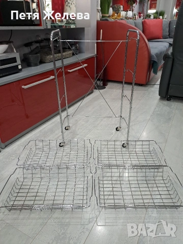 Сгъваем метален стелаж на колела 