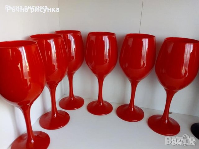 Черни ,бели ,златисти и сребристи  и червени чаши ,цена 45лв, снимка 9 - Декорация за дома - 44255052