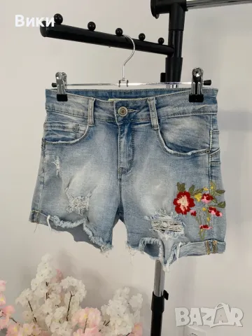 Къси дънки, размер ХS, снимка 4 - Къси панталони и бермуди - 49507674