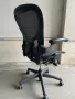 Ергономичен офис стол Herman Miller Aeron, снимка 13