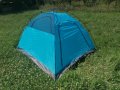 Продавам чисто нова синя много лека двуслойна палатка с алуминиеви рейки и два входа , снимка 4