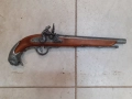 Красив кремъчен пистолет,пищов,оръжие, снимка 1