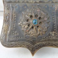 Стара бронзова кутия фишеци, снимка 3 - Антикварни и старинни предмети - 41552161