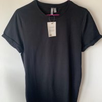 Нова черна тениска ASOS , снимка 1 - Тениски - 40065124