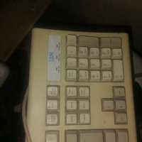 Клавиатура IBM, снимка 1 - Антикварни и старинни предмети - 41857950