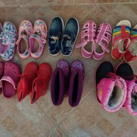 Детски обувки, сандали и ботуши., снимка 1 - Детски обувки - 34756609