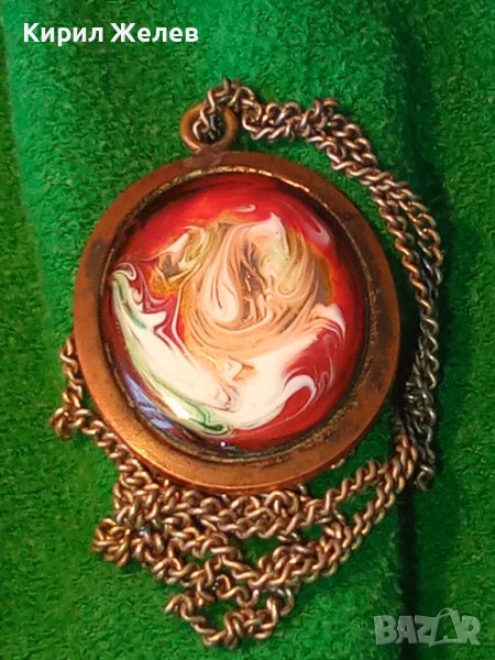 СТАРИНЕН МЕДЕН МЕДАЛЬОН УНИКАТ с ВЕНЕЦИАНСКО СТЪКЛО МУРАНО и ДЕБЕЛО ПОСРЕБРЕНА МЕДНА ВЕРИЖКА 36467, снимка 1