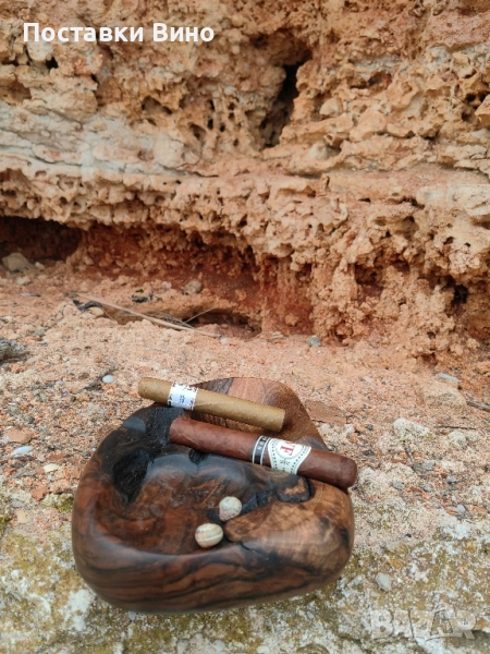 Арт пепелник от орех, снимка 1