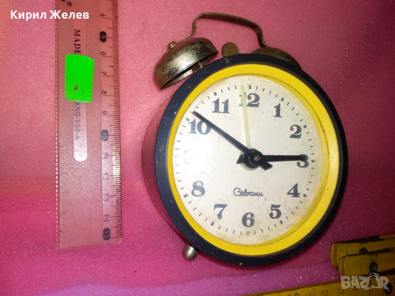 СЕВАНИ Стар РЯДЪК КОЛЕКЦИОНЕРСКИ РУСКИ БУДИЛНИК МЕХАНИЧЕН НАСТОЛЕН ЧАСОВНИК СЕВАНИ СССР 16935, снимка 1