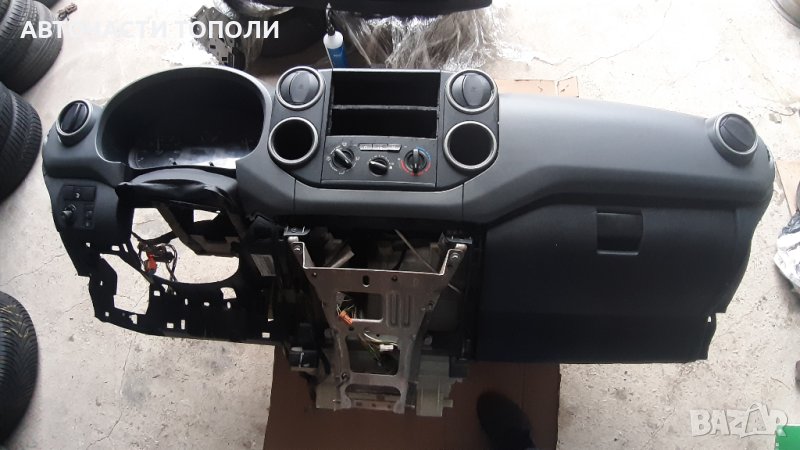 Арматурно табло Пежо Партнер 2010г. , снимка 1