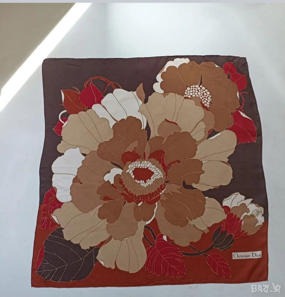 Оригинален шал Christian Dior, снимка 1