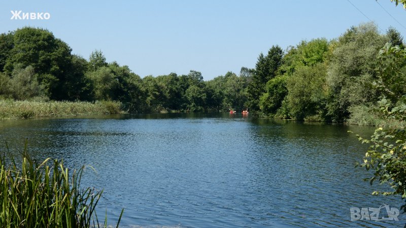 Уникален имот на брега на р.Велека, с.Синеморец, снимка 1