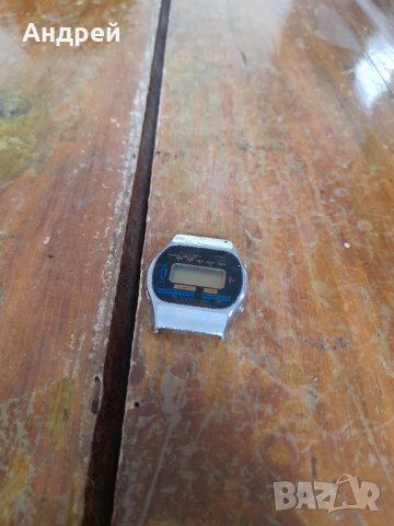 Стар електронен часовник #2