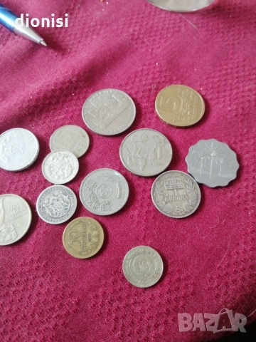 Български и чужди стотинки монети всички заедно се продават , снимка 4 - Нумизматика и бонистика - 36053553