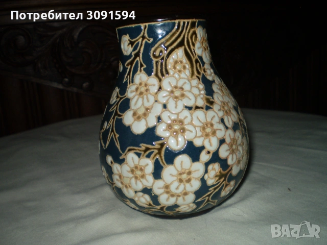 Винидж ваза в азиатски стил със син фон и флорални мотививи , снимка 2 - Антикварни и старинни предмети - 53583892