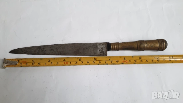 Стар нож с бронзова дръжка