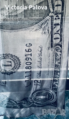 Дизайнерски шал MIMIC Copenhagen – 200×110 см, ефектен долар принт, красиво драпиране, снимка 4 - Шалове - 53871752