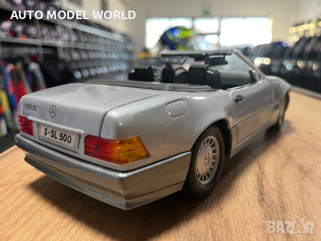 BBURAGO колекционерски модел MERCEDES SL500 ROADSTER 1992г. 1:18, снимка 2 - Колекции - 52793586