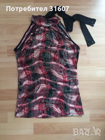 Сатенен топ в червено и черно, снимка 1