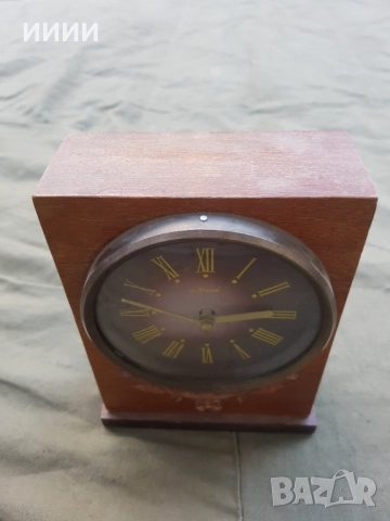 Каминен часовник Маяк