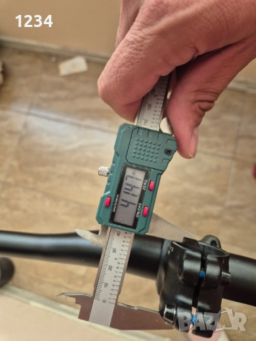 Продавам кормила и лапи от canyon stoic, снимка 13 - Части за велосипеди - 52611979